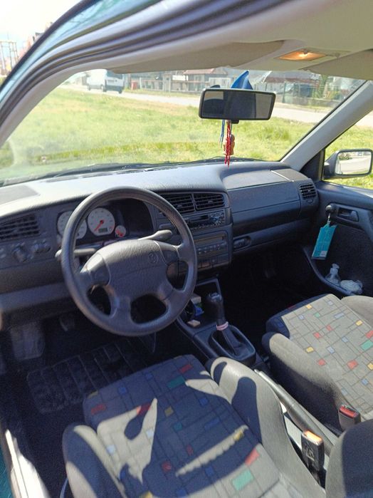 Продавам GOLF III