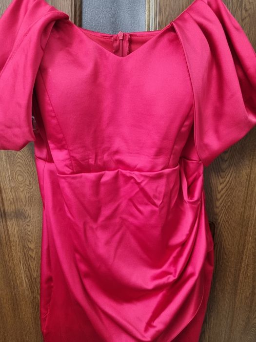 Rochie rosie eleganta