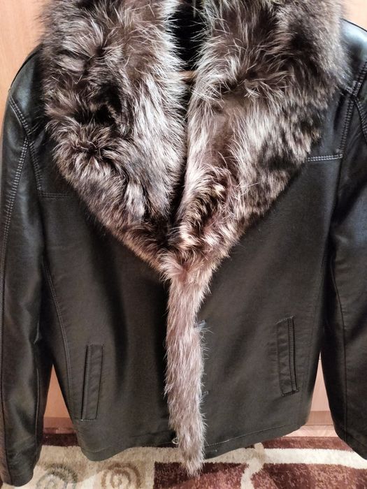 Продам куртку кожанную