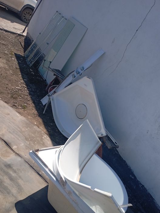 Продам душовои кавина