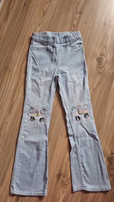 Pantaloni mărimea 128