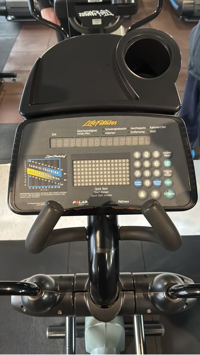 Bicicletă eliptică Life Fitness 9500HR
