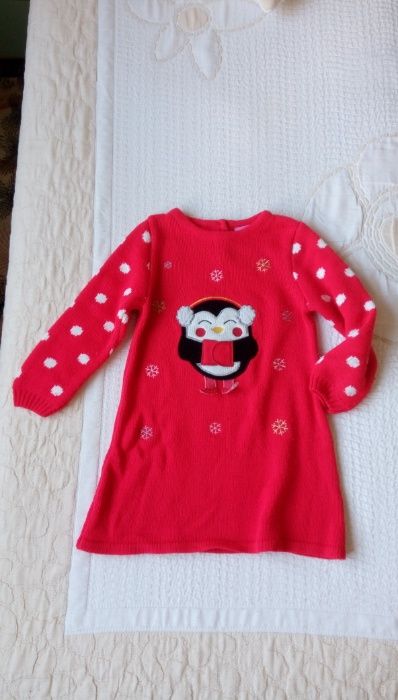 Детки червен блузон с пингвин и малките му