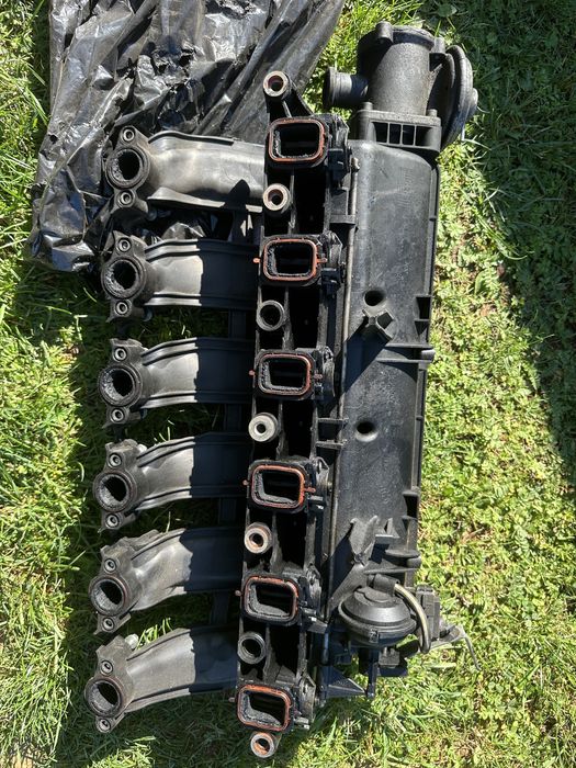 Galerie admisie bmw e60 motor 2.5 cu clapete functionale