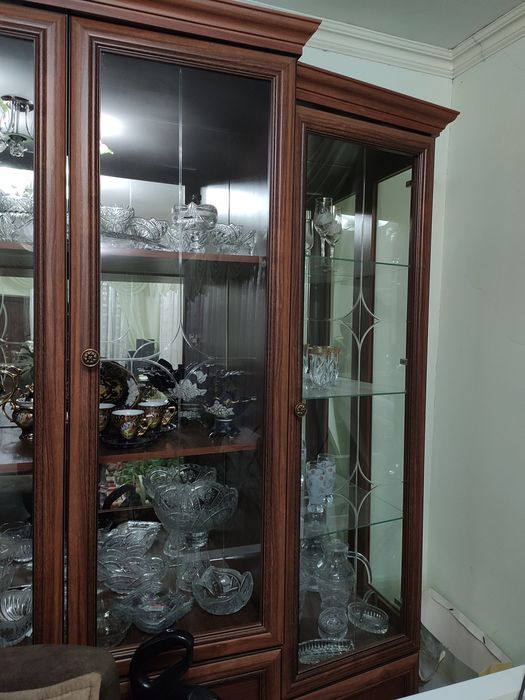 Продаю стенка для гостиной в хорошем состоянии..!