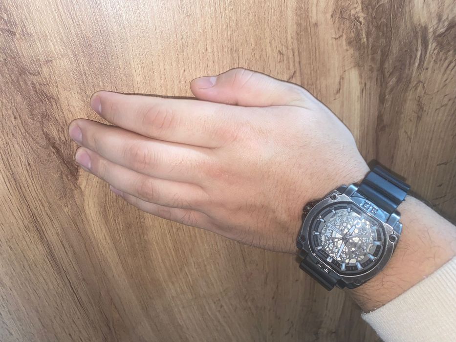 Продам часики в норм