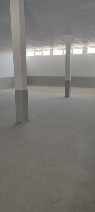 Склад с рампа под наем-след ремонт, с офис.