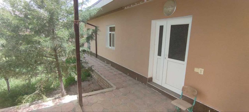 Намунали 600 кв м катеж сотилади.