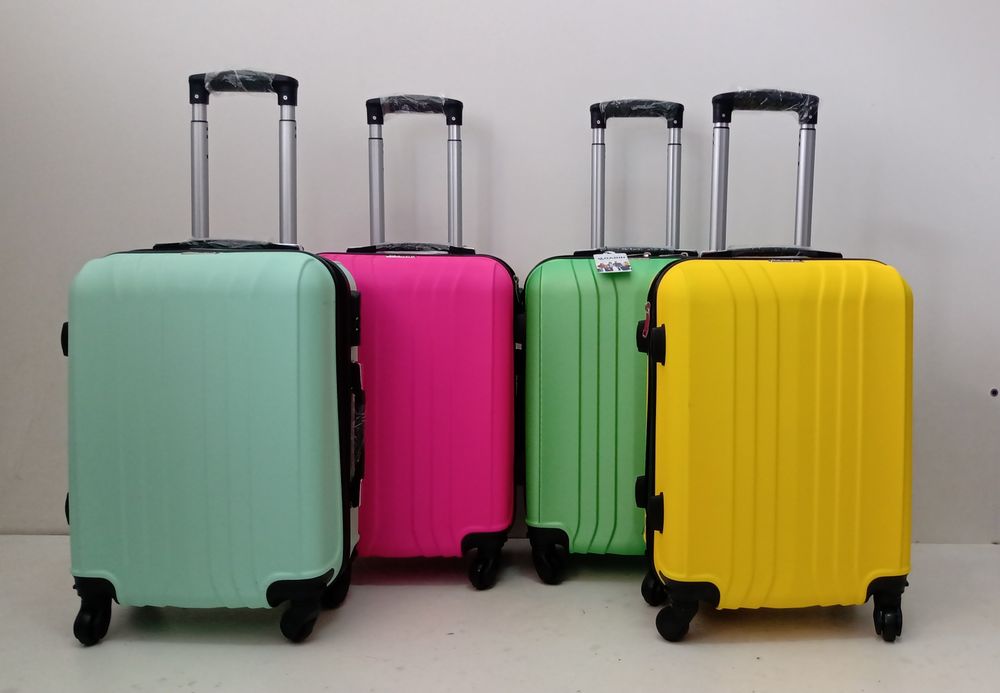 Куфари от АВС  55/37/20см /безплатна доставка/