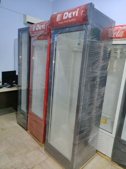 Новые фирменные витринные холодильники  DEVI. 400литр