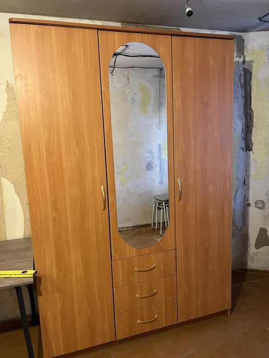 Вместительный шкаф