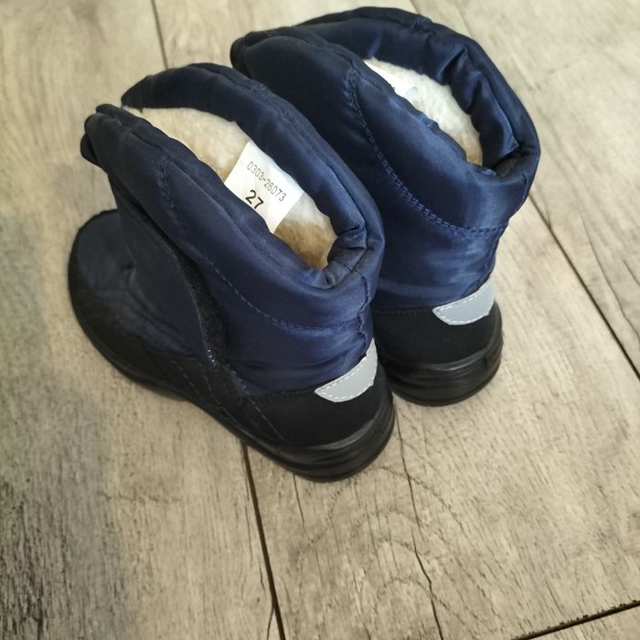 Срочно продам детские сапоги