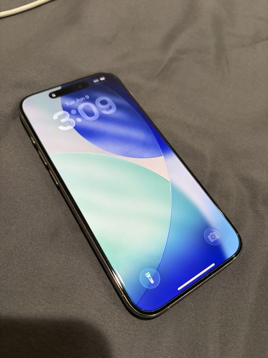 iPhone 15 pro 128 gb