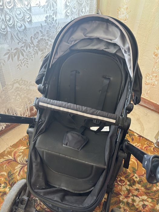 Продам коляску демизезонную