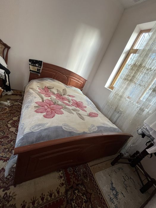 Продается кровать 1,5