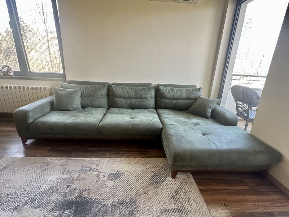 Ъглов диван. Запазен
