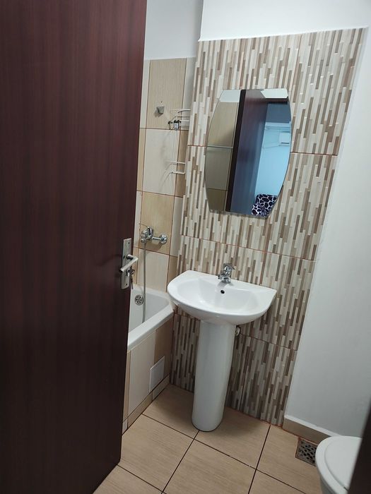 Vând Apartament zona Cora