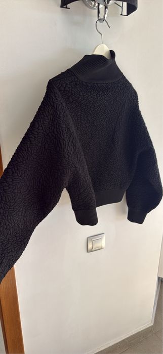 Zara черен суитчер