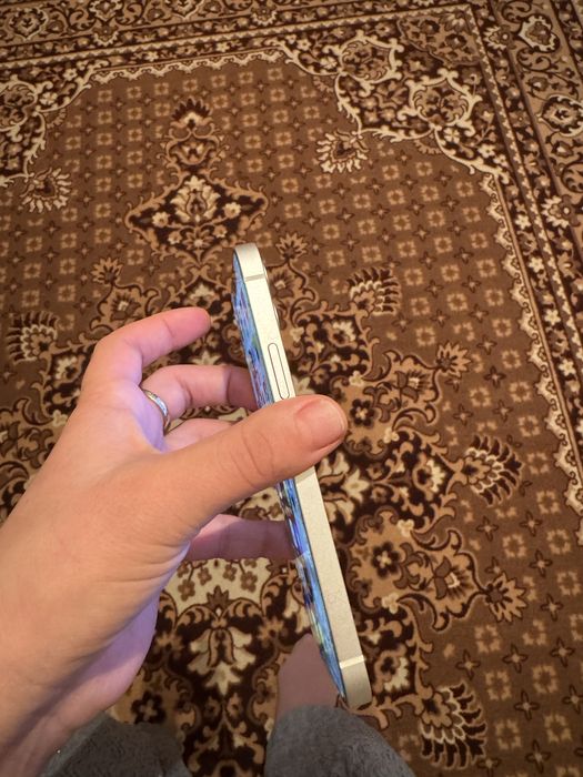 Пррдам айфон 12 , 128 гб