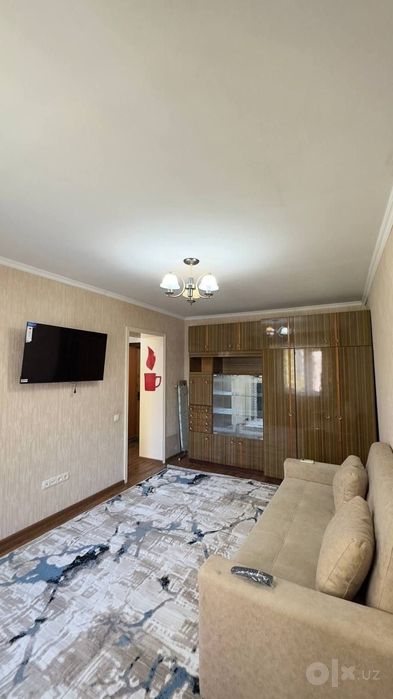 Чиланзар 1 м.Новза Хамза 1/4/4 кирпич 30м²