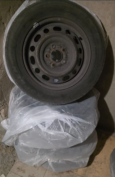 Шины летние  продается