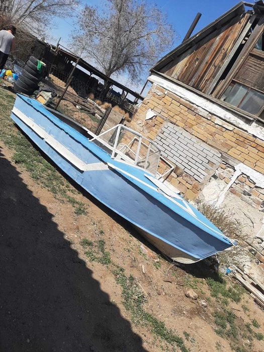 Продам лодку прогрес
