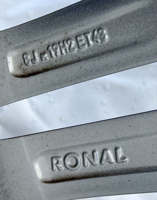 Джанти оригинални AMG с гуми за Мерцедес W213 - 245/40/R19