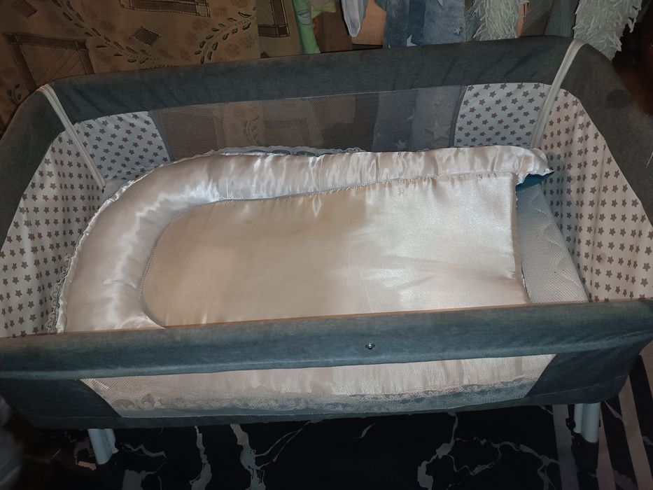 Продам кроватку детскую манеж