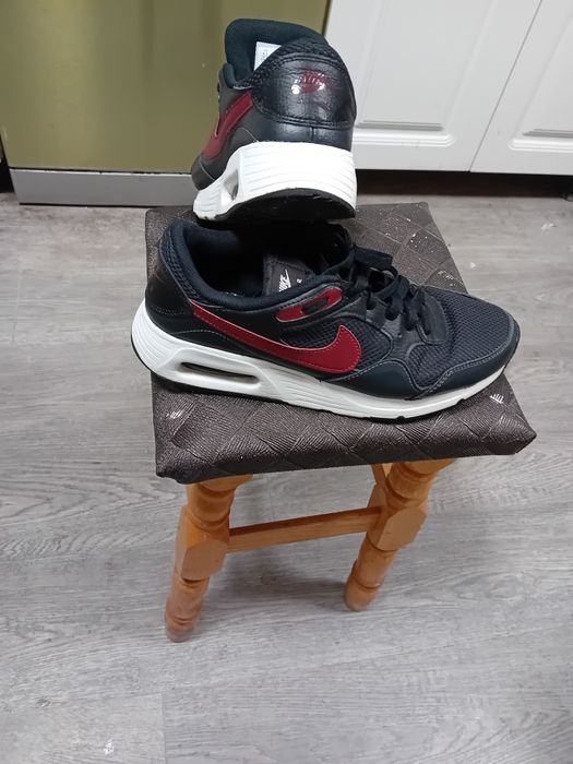 Adidași Nike numărul 43