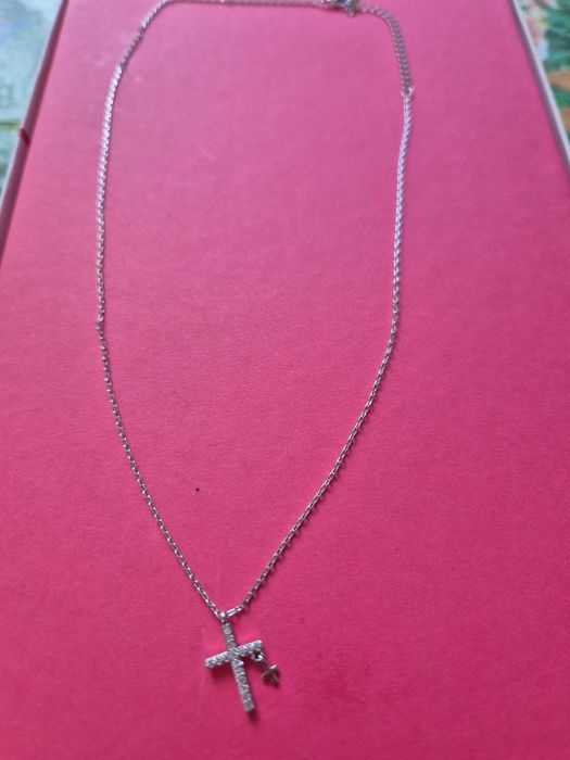 Lantisor elegant cu cruciulita argint 925