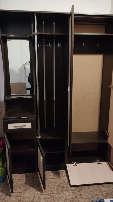 Шкаф для прихожей