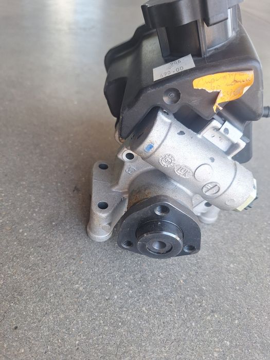 Хидравлична помпа Мерцедес Спринтер