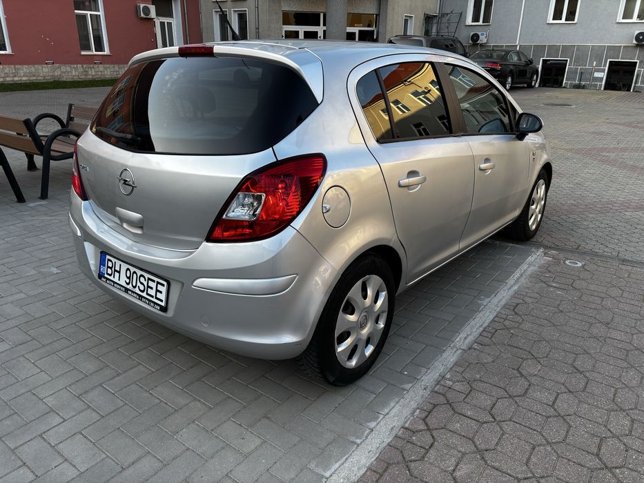 Opel Corsa 1.2 Benzina 2011 | 91k km REALI | AC | COSMO | Inmatriculat