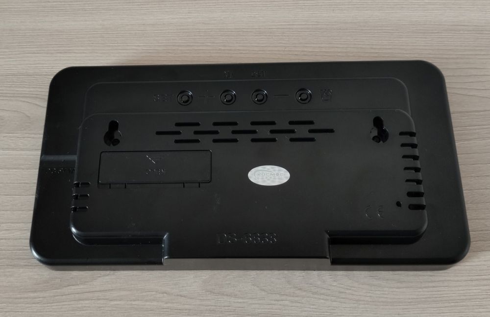 Настольные цифровые часы под разбор