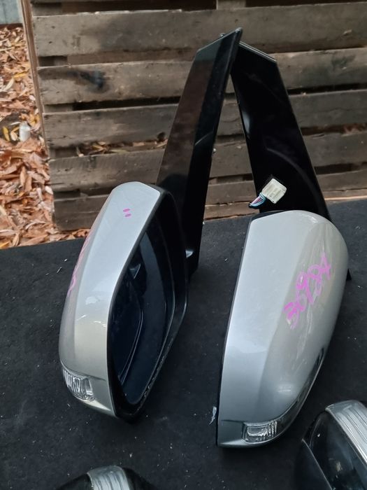 Зеркала на Toyota Estima