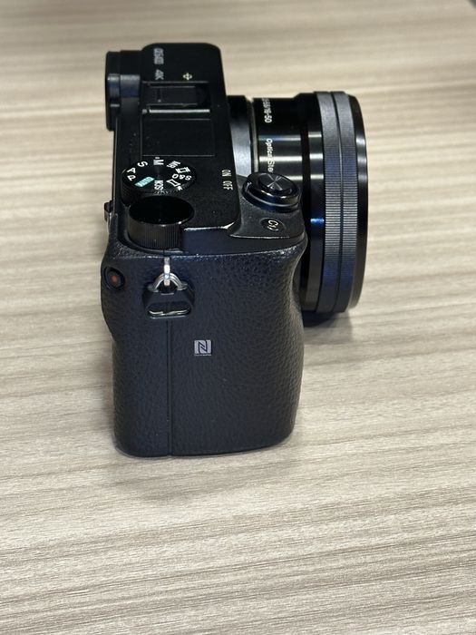 sony a6400 + kit 16-50 + обьектив 18-200 + вспышка godox