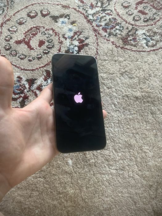 Iphone 12 pro holat ideal faqat icloudga tushgan