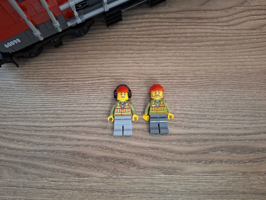 Lego влакове 60098 и 7938