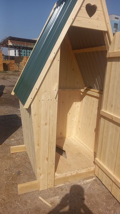 Уличный   туалет