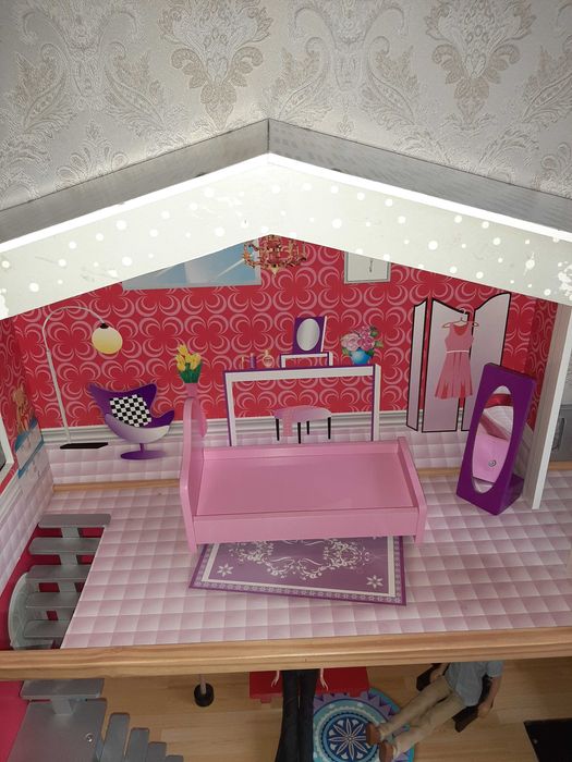 Кукольный домик для девочки
