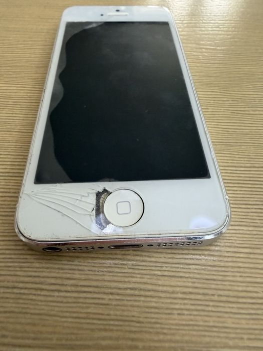 айфон 5,    16 гб