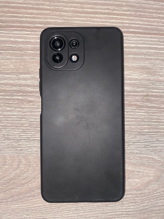 Продаётся телефон Xiaomi Mi 11 Lite