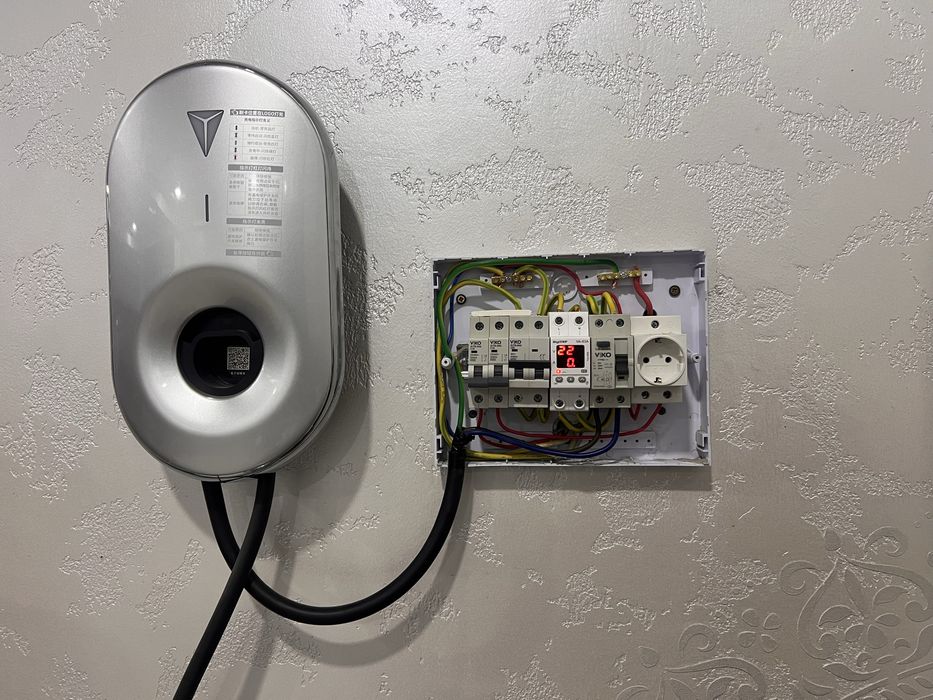 Elektrik xizmatlar7/24. 220v 380v  ish sifatiga garyanya beramiz