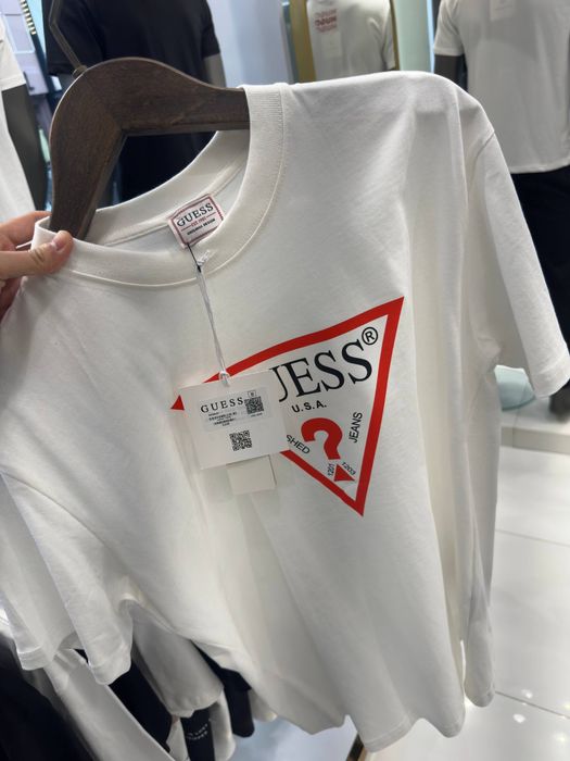 Футболки мужские Guess