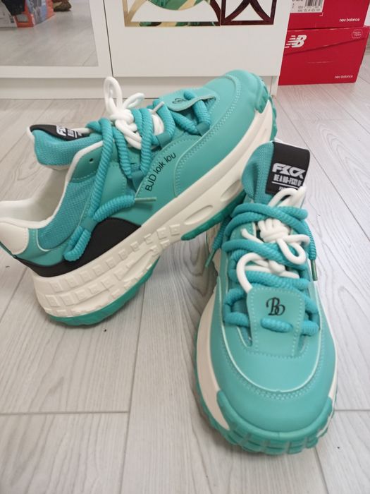 Pantofi sport  unisex Nr 43 / 27 cm