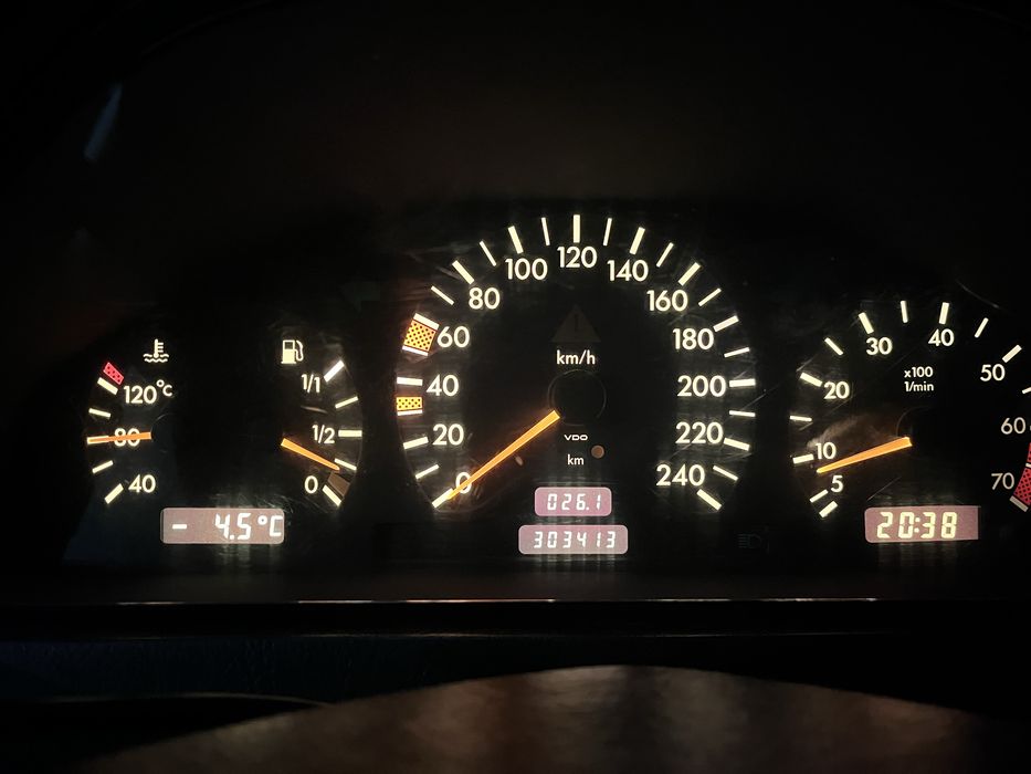 Мерседес 202 , Mercedes w202