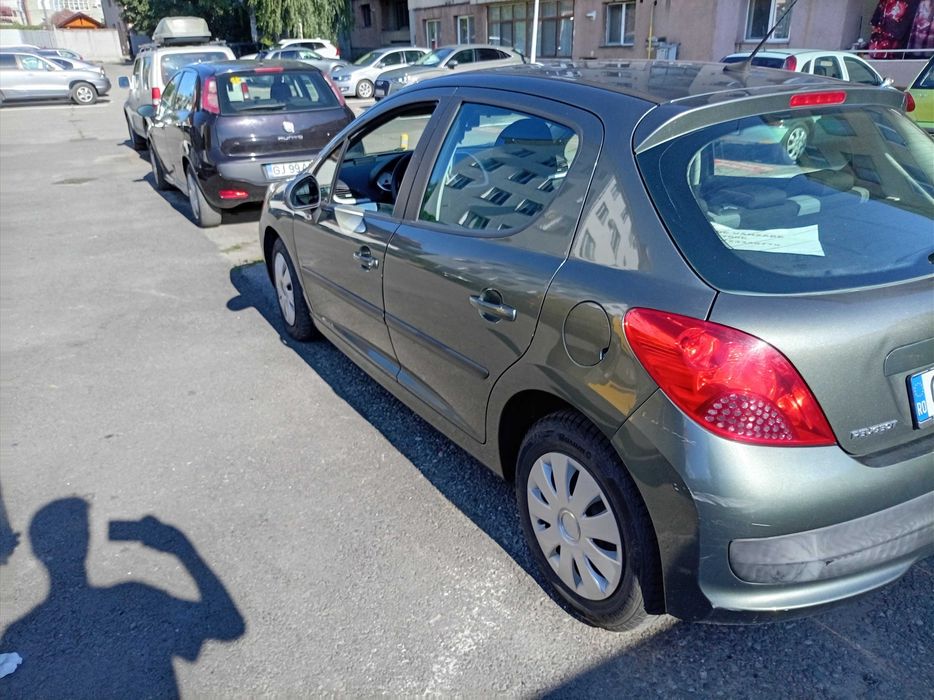 Peugeot 207 benzina