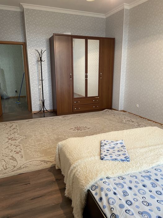 Сдам посуточно 4 к кв ЖК “Арай”