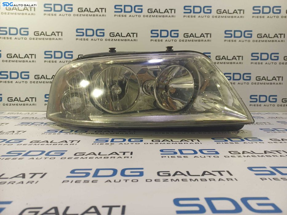 Far Dreapta FARA Xenon Volkswagen Sharan 2001 - 2010 Cod 7M3941016AH 030118202 [L1715]