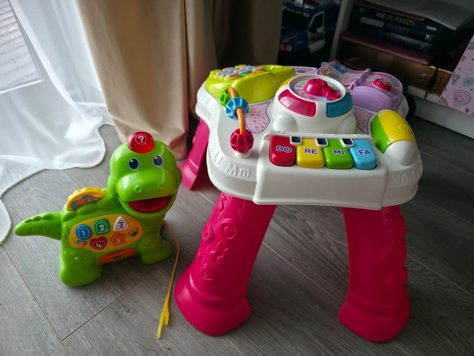 Vand lot Masuta interactiva Vtech si jucarie interactiva  Feed Me Dino